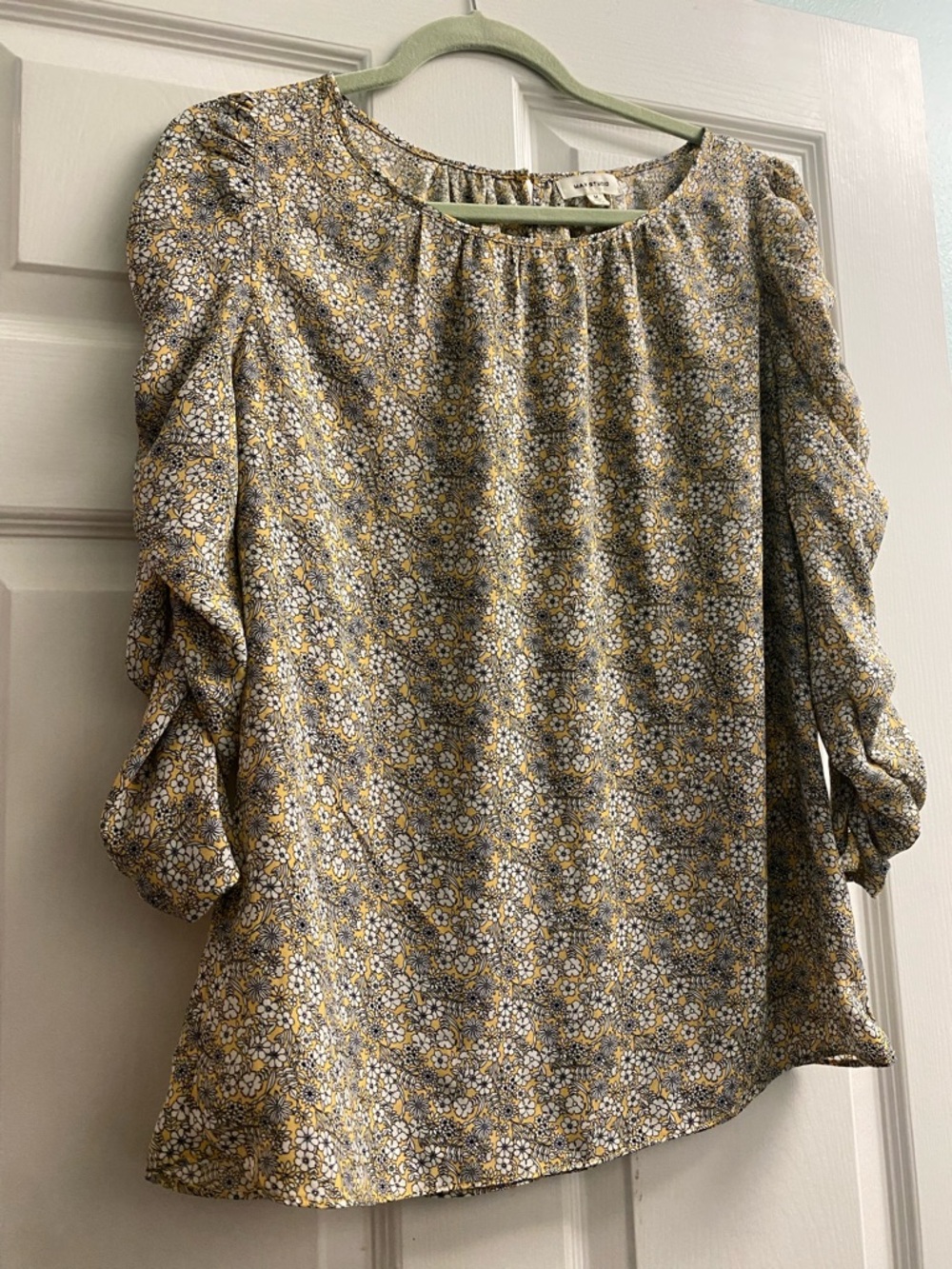Max Studio Yellow and Navy Floral Puff-Sleeve Blouse